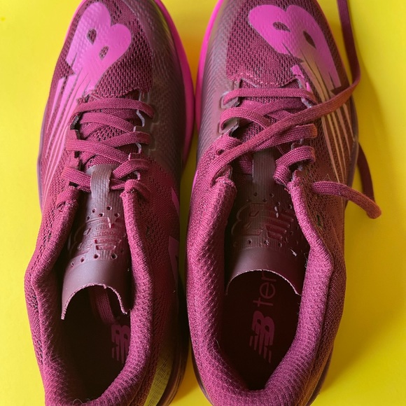 New Balance Tennis Shoes - Picture 3 of 3